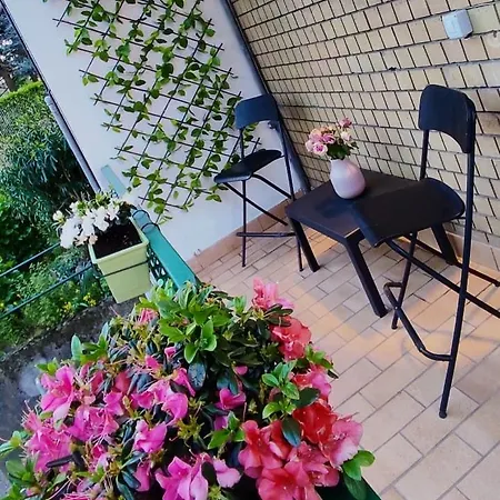 Melody's House Como