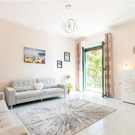 Melody's House Como
